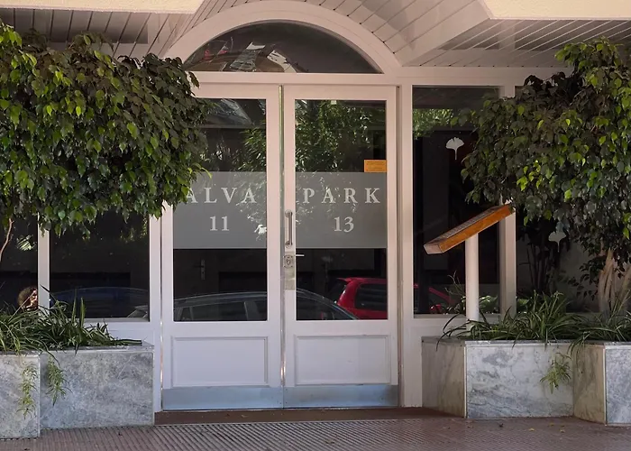 Апартаменти My Alva Park - 50m From The *